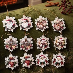 Bombki z haftu diamentowego